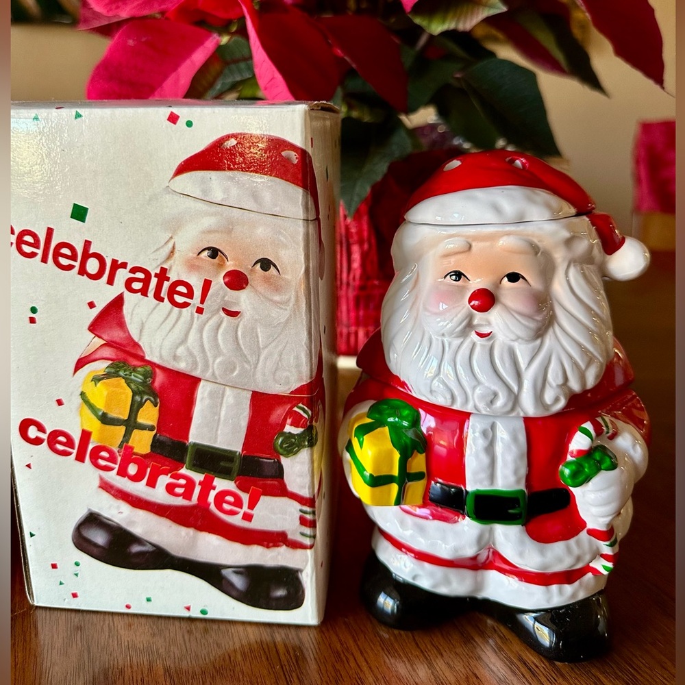 Vintage New in Box Potpourri Scenter Santa. Made in Taiwan for The Market Place